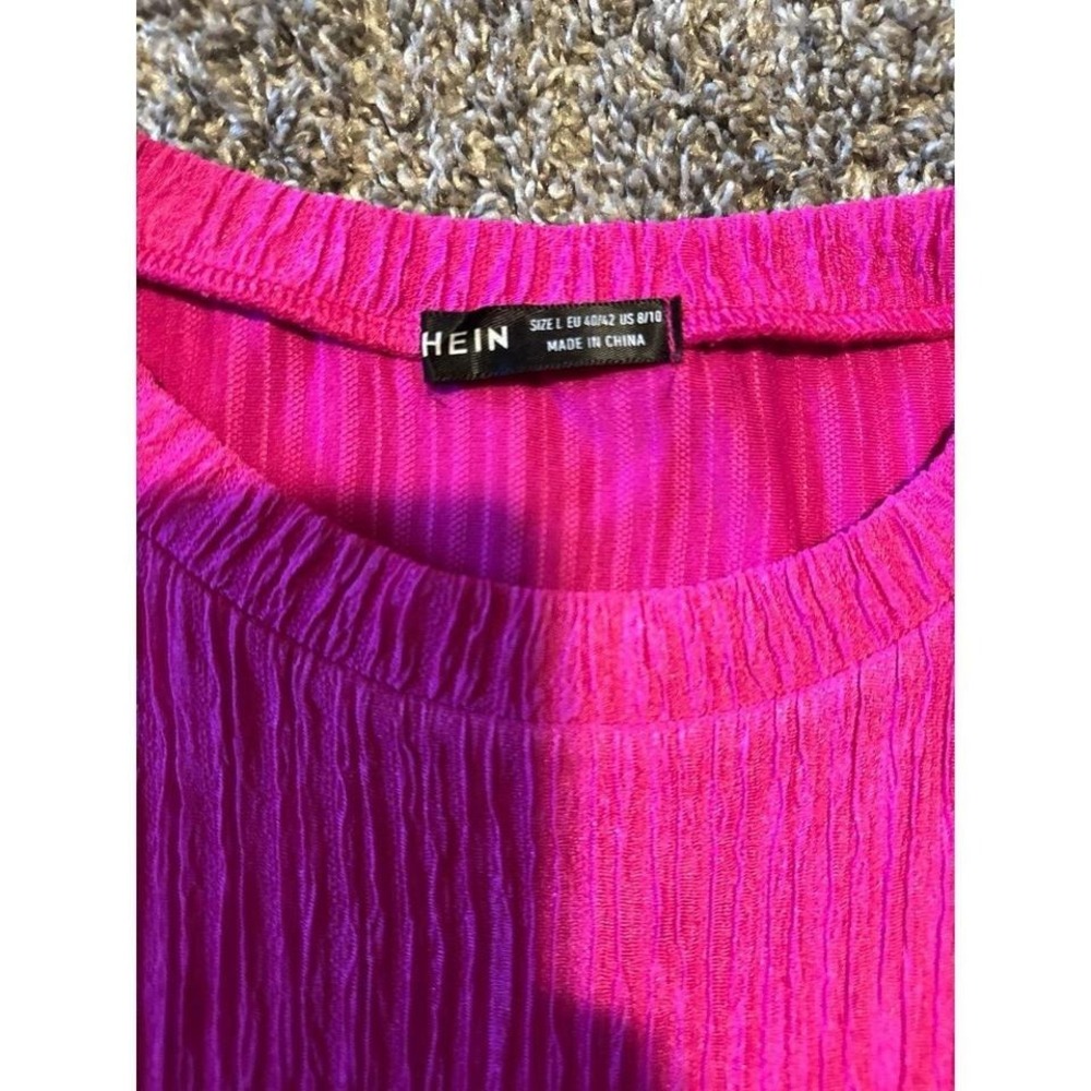 Pink‎ top - Picture 2 of 3